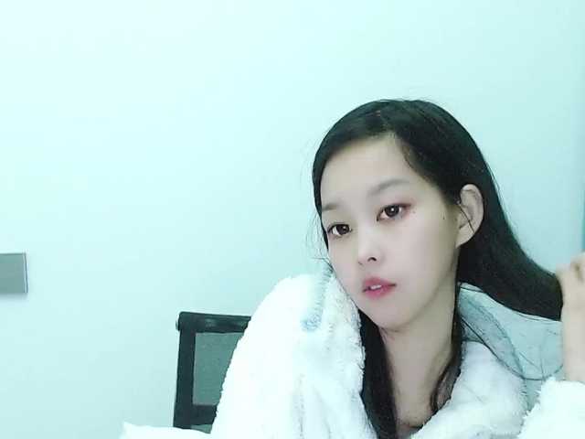 Selinababy99's BongaCams show and profile