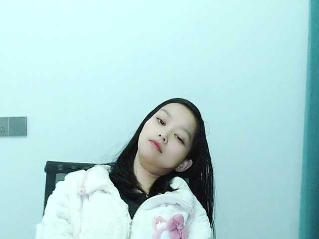 Selinababy99's BongaCams show and profile