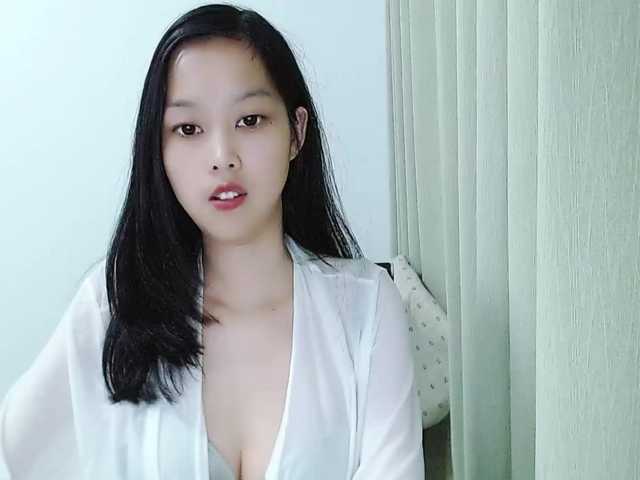 Selinababy99's BongaCams show and profile