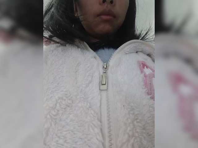 Selinababy99's BongaCams show and profile