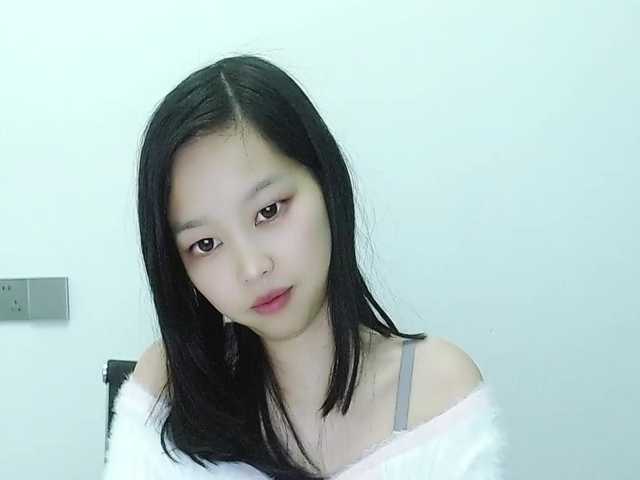 Selinababy99's BongaCams show and profile