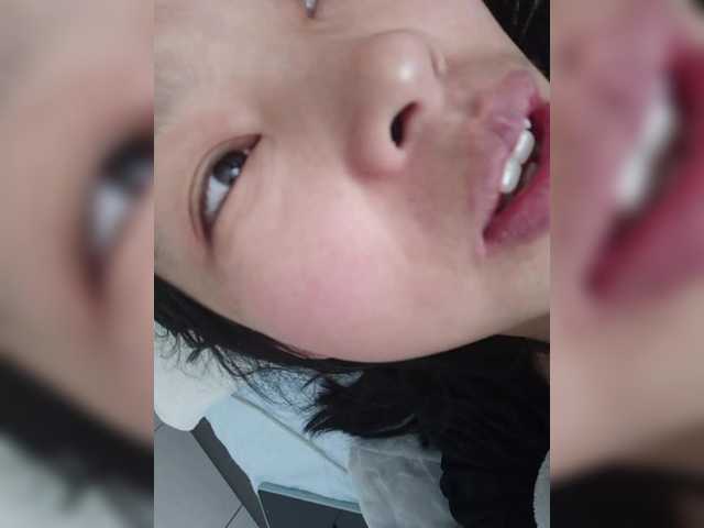 Selinababy99's BongaCams show and profile