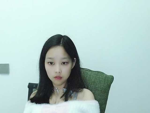 Selinababy99's BongaCams show and profile