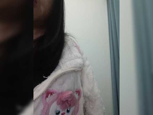 Selinababy99's BongaCams show and profile