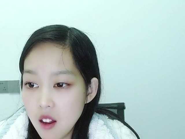 Selinababy99's BongaCams show and profile