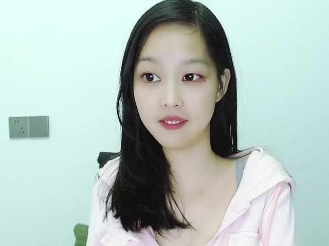 Selinababy99's BongaCams show and profile