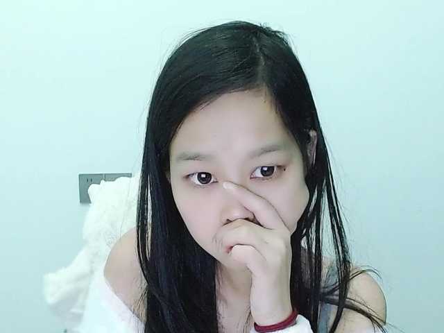 Selinababy99's BongaCams show and profile