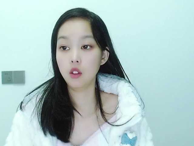 Selinababy99's BongaCams show and profile