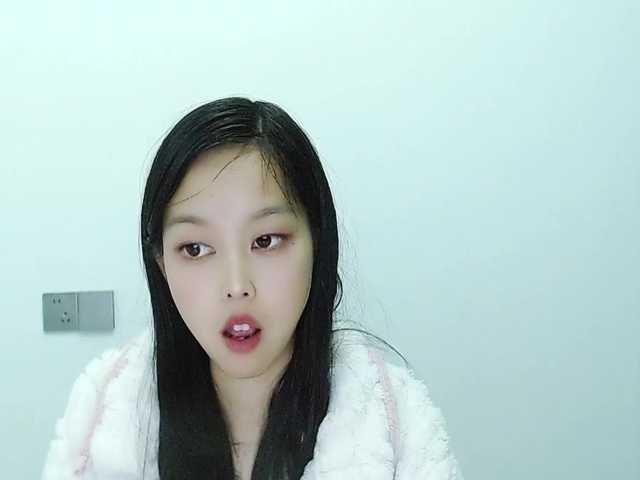 Selinababy99's BongaCams show and profile