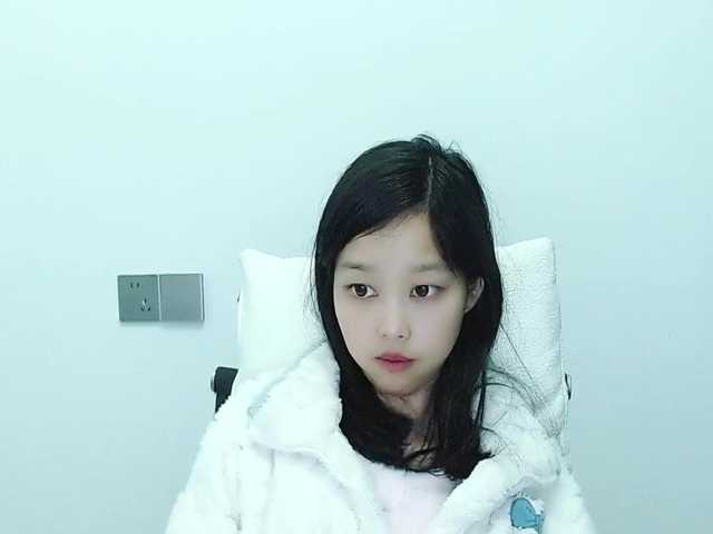 Selinababy99's BongaCams show and profile