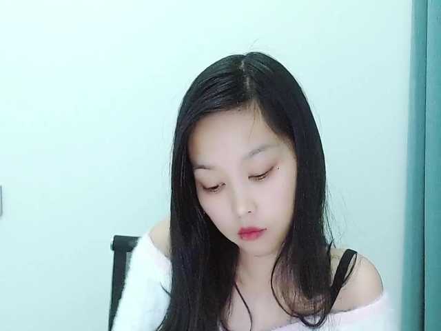 Selinababy99's BongaCams show and profile