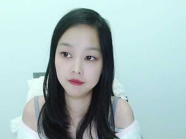 Selinababy99's BongaCams show and profile