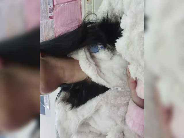 Selinababy99's BongaCams show and profile