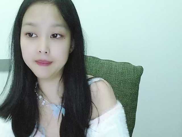 Selinababy99's BongaCams show and profile