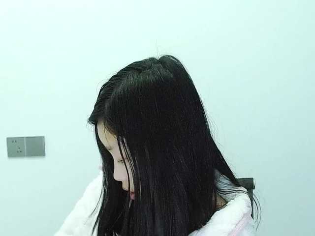 Selinababy99's BongaCams show and profile