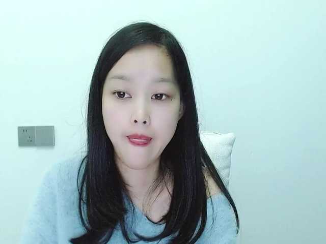 Selinababy99's BongaCams show and profile