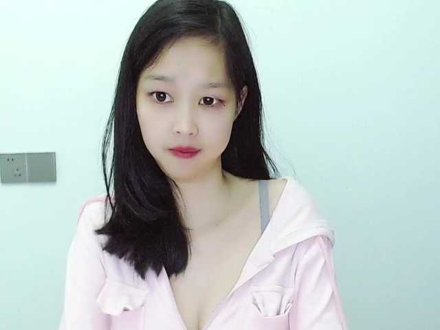 Selinababy99's BongaCams show and profile