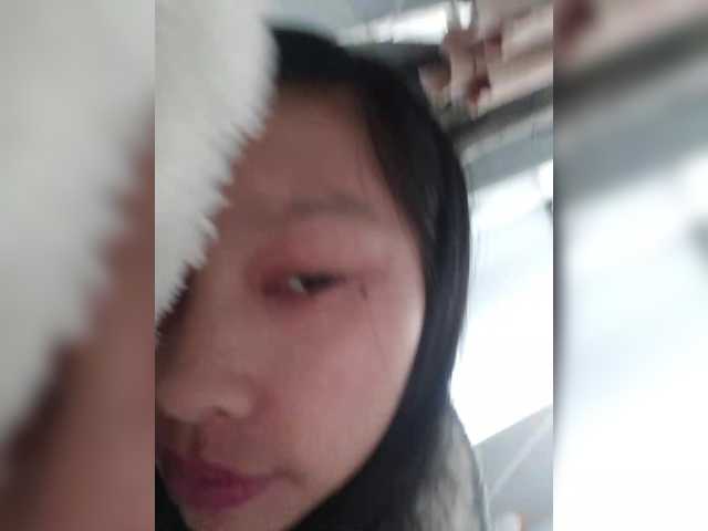 Selinababy99's BongaCams show and profile