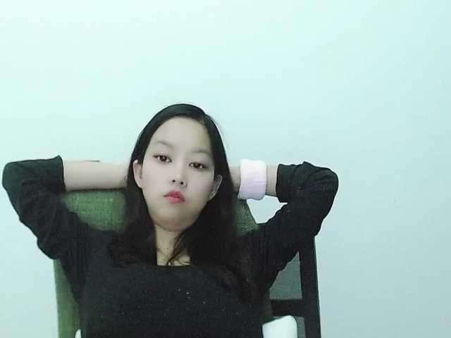 Selinababy99's BongaCams show and profile