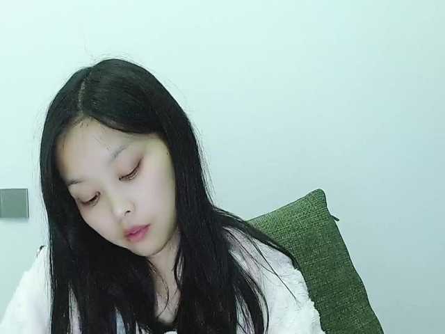 Selinababy99's BongaCams show and profile