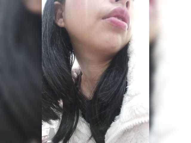 Selinababy99's BongaCams show and profile