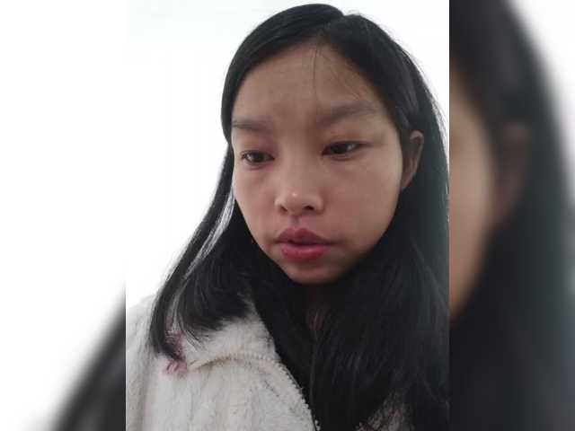 Selinababy99's BongaCams show and profile