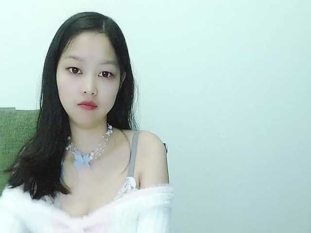 Selinababy99's BongaCams show and profile