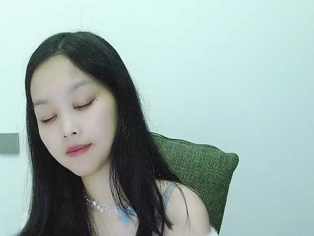 Selinababy99's BongaCams show and profile