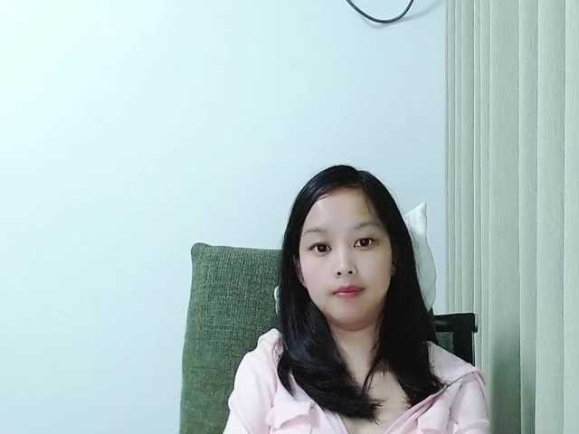 Selinababy99's BongaCams show and profile