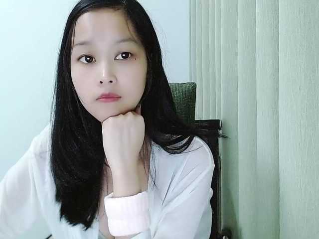 Selinababy99's BongaCams show and profile