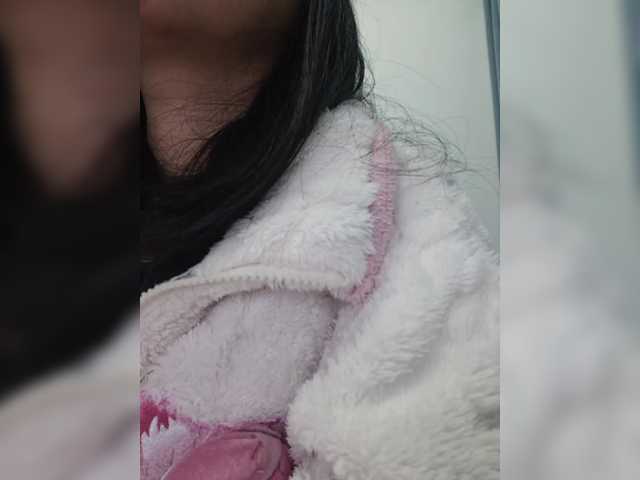 Selinababy99's BongaCams show and profile