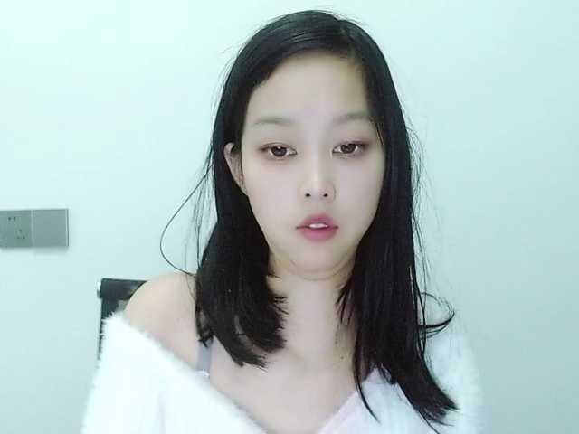 Selinababy99's BongaCams show and profile