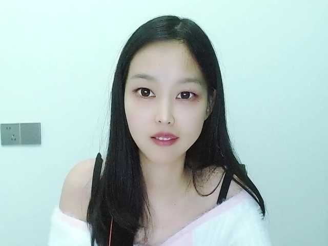 Selinababy99's BongaCams show and profile