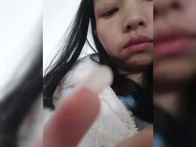 Selinababy99's BongaCams show and profile