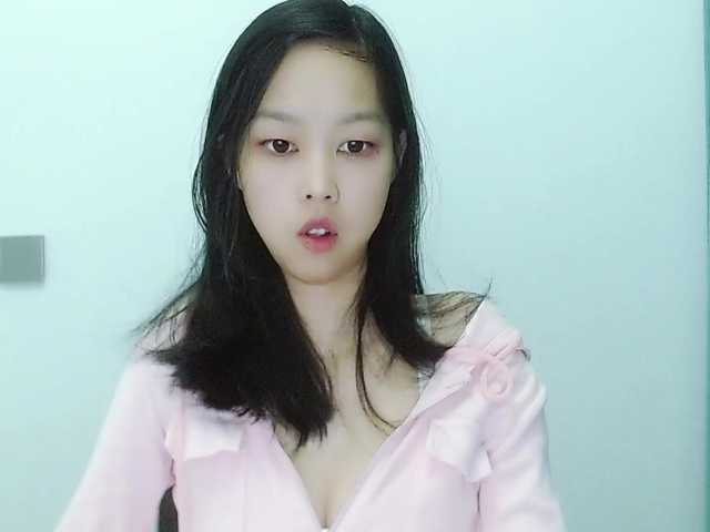 Selinababy99's BongaCams show and profile