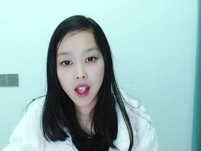 Selinababy99's BongaCams show and profile