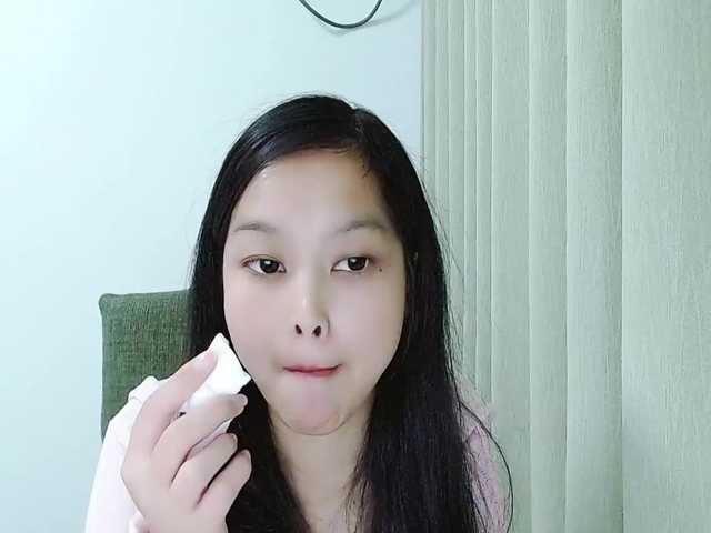 Selinababy99's BongaCams show and profile