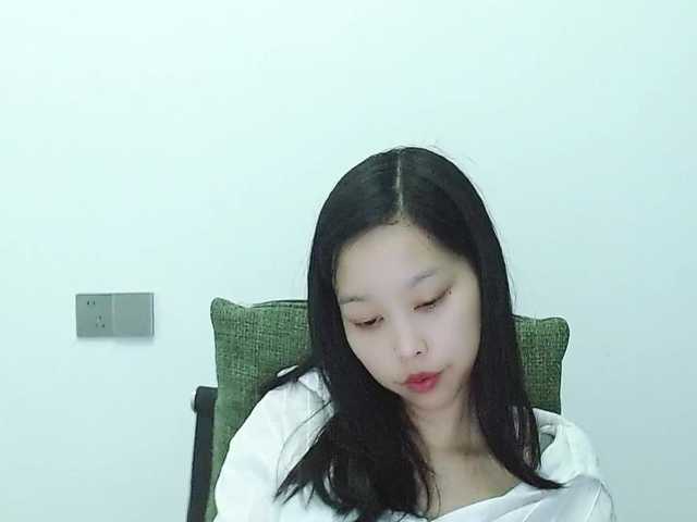 Selinababy99's BongaCams show and profile