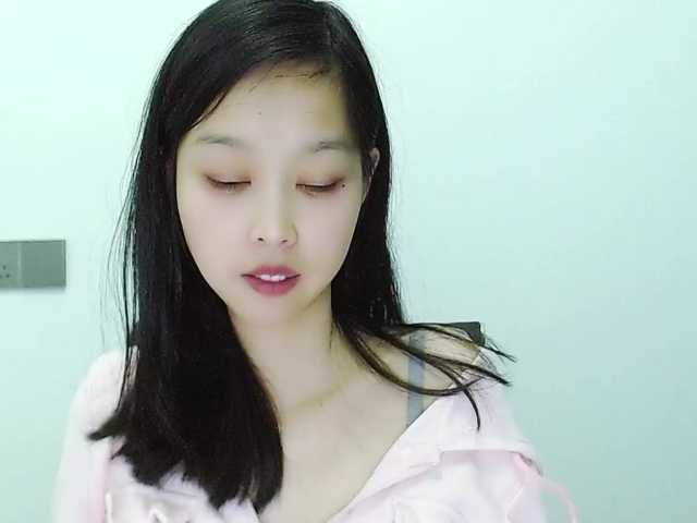 Selinababy99's BongaCams show and profile