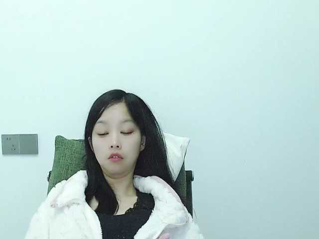 Selinababy99's BongaCams show and profile