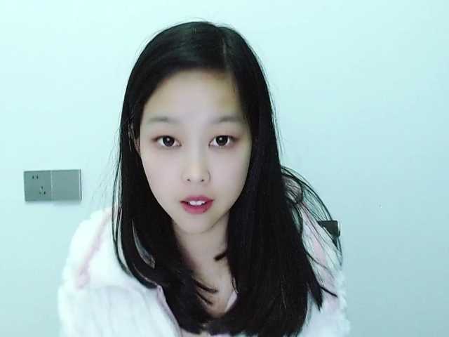 Selinababy99's BongaCams show and profile