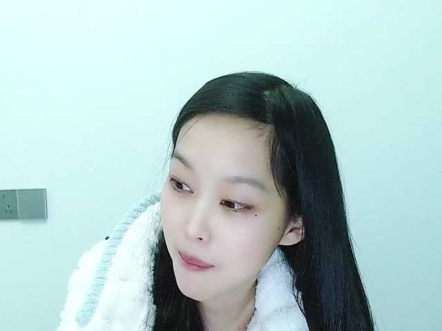 Selinababy99's BongaCams show and profile