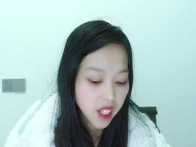 Selinababy99's BongaCams show and profile