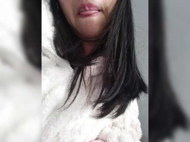 Selinababy99's BongaCams show and profile