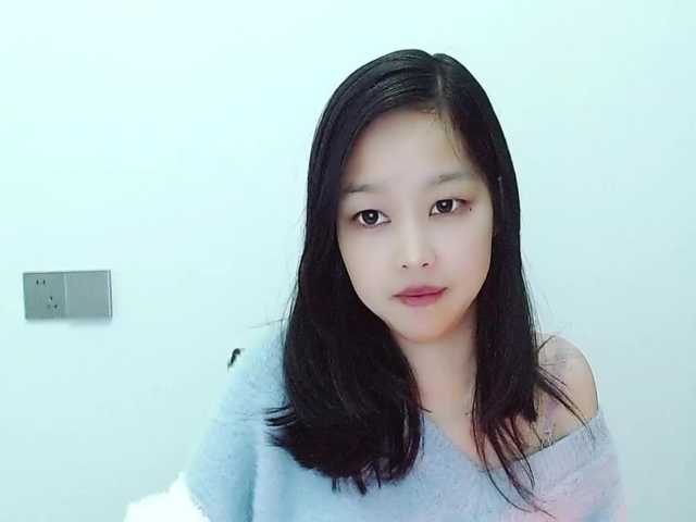 Selinababy99's BongaCams show and profile