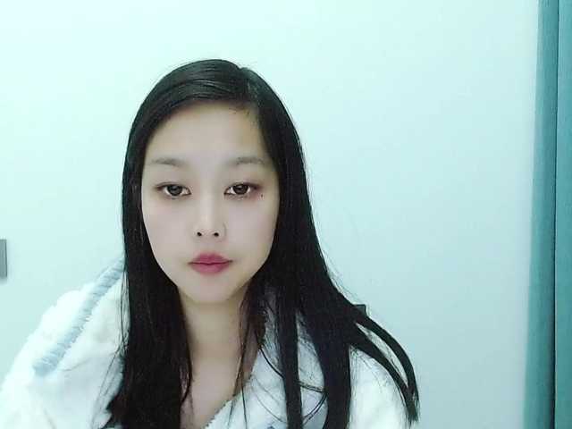 Selinababy99's BongaCams show and profile