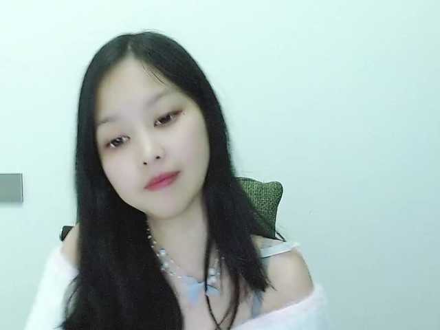 Selinababy99's BongaCams show and profile