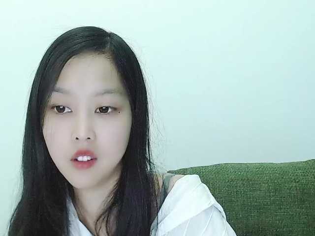 Selinababy99's BongaCams show and profile