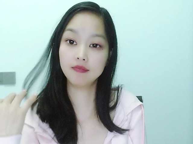 Selinababy99's BongaCams show and profile