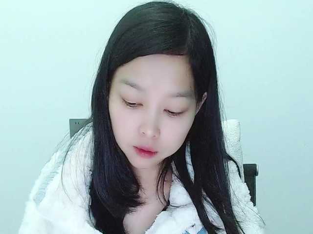 Selinababy99's BongaCams show and profile